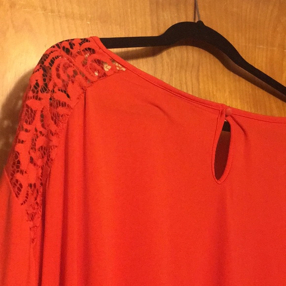 22/24 Lane Bryant Red Shirt - Picture 3 of 3